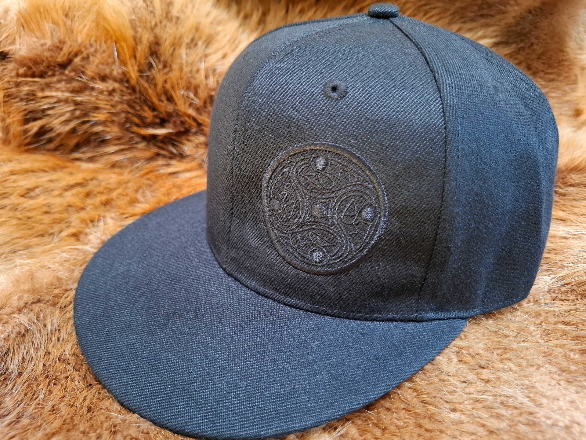 Cap, must